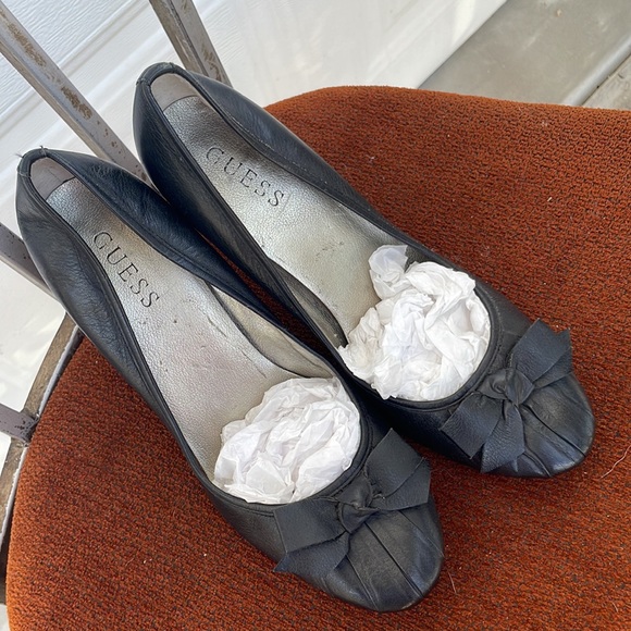 GUESS HEELS - Picture 1 of 10